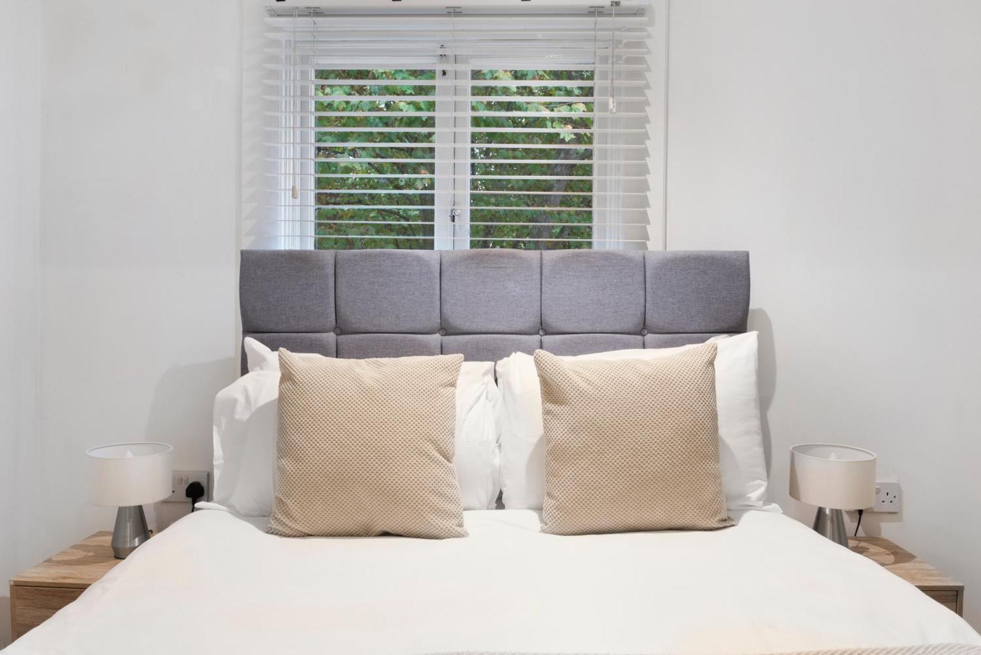 2 Bed Piccadilly Apartment 4 London Exterior foto