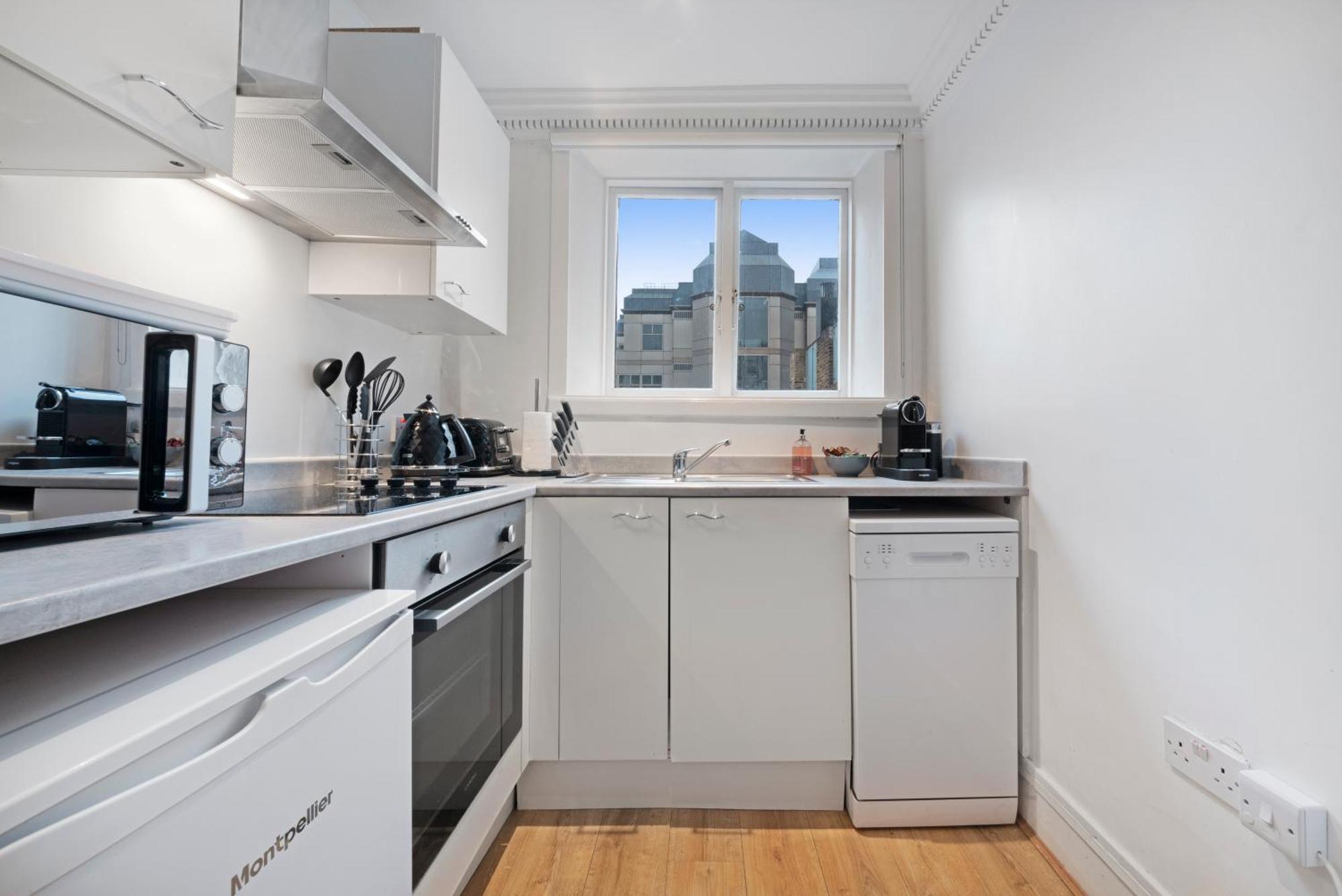 2 Bed Piccadilly Apartment 4 London Exterior foto
